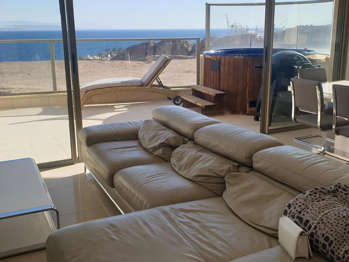 אילת Luxury Exclusive Top Class Apartment on the sea with best sea view&jacuzzi לוטוס 40 !!! רק למשפחות